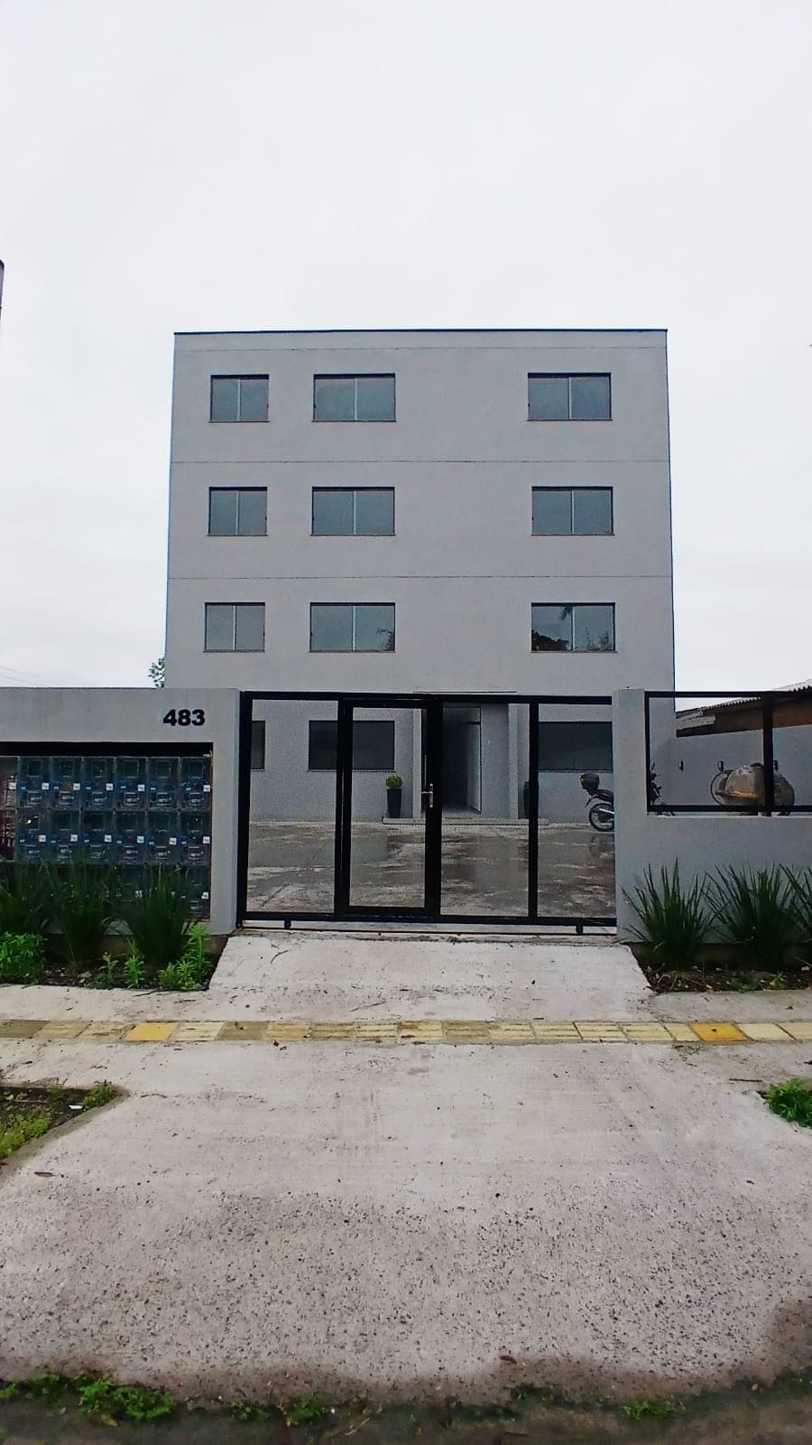 APARTAMENTO COM PATIO