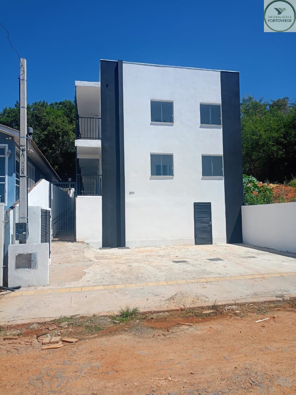 Apartamento de 2 dormitórios · Tarumã