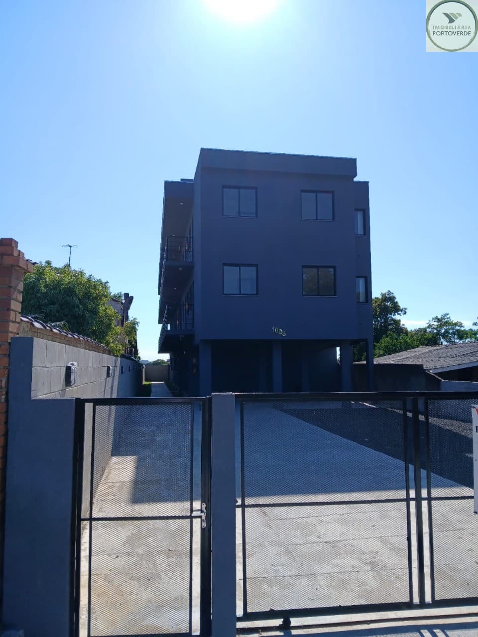 Apartamento de 2 dormitórios · Piratini
