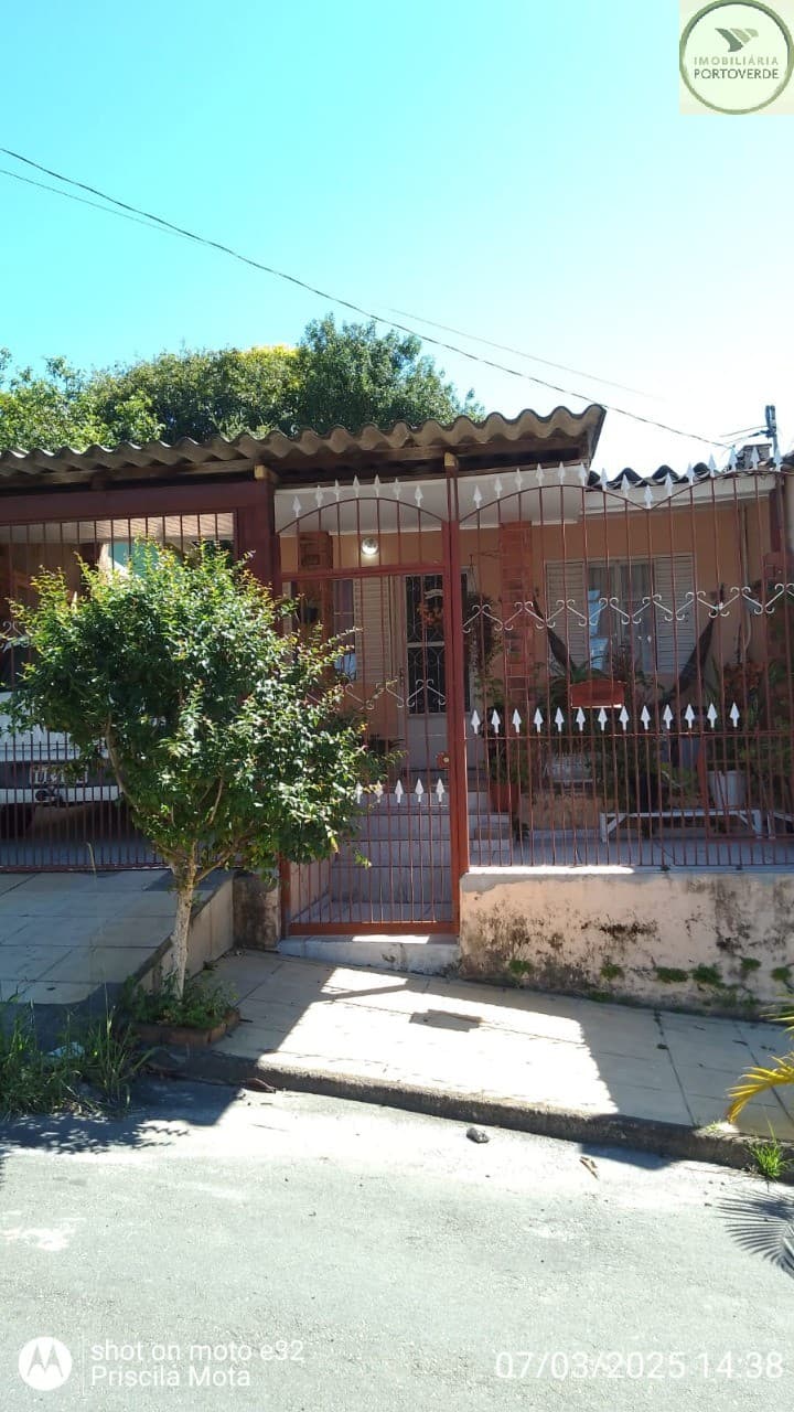 Casa de 4 dormitórios · Jardim Algarve