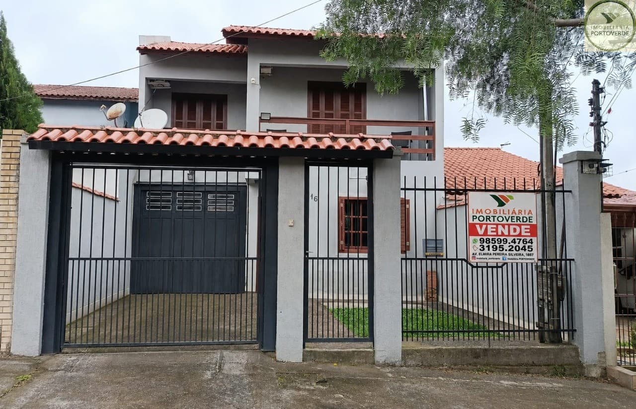 Sobrado de 3 dormitórios · Porto Verde